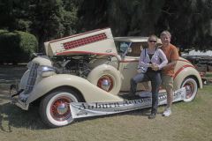 18-07-20-Young-couple-involved-with-the-Mustang-club-of-Sacramento-2-_MG_3653